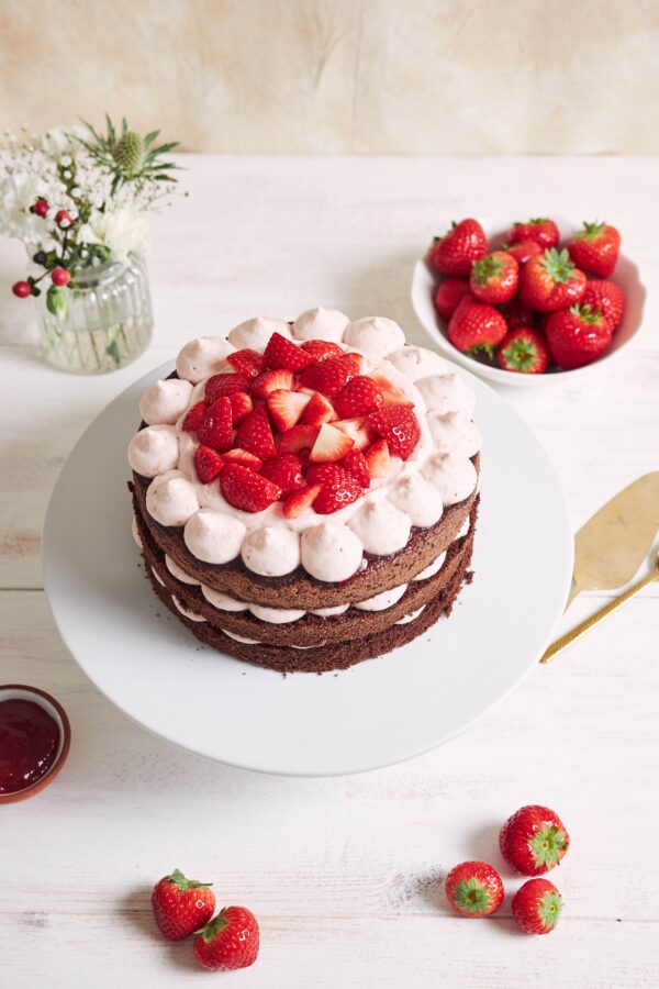 Tarta de Nata y Fresas - Imagen 2