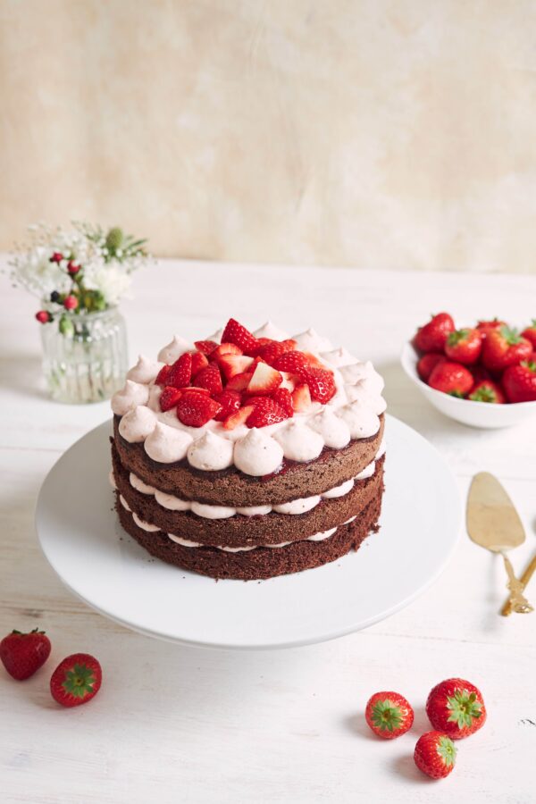Tarta de Nata y Fresas